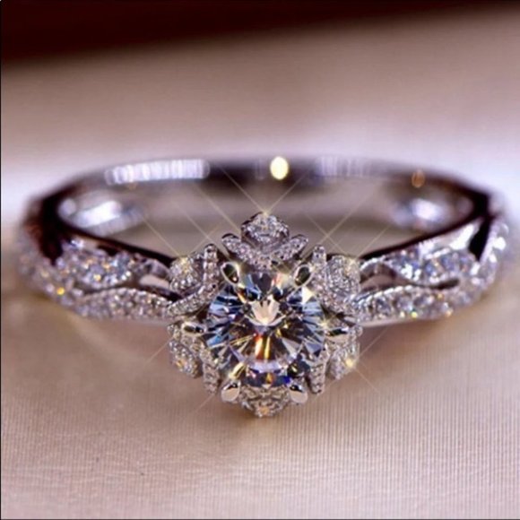 Rings White Zircon Cubic Hollow Flowers Ring - Picture 3 of 7